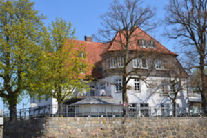 ZollenspiekerFaehrhaus.JPG